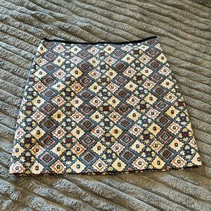 Loft brand skirt in great condition